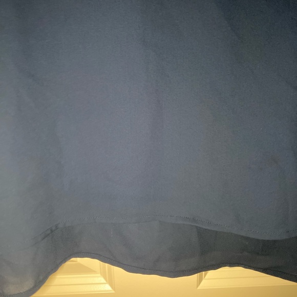 NWT Express navy blue hi-low shear top with open slit sleeves. - Picture 4 of 9